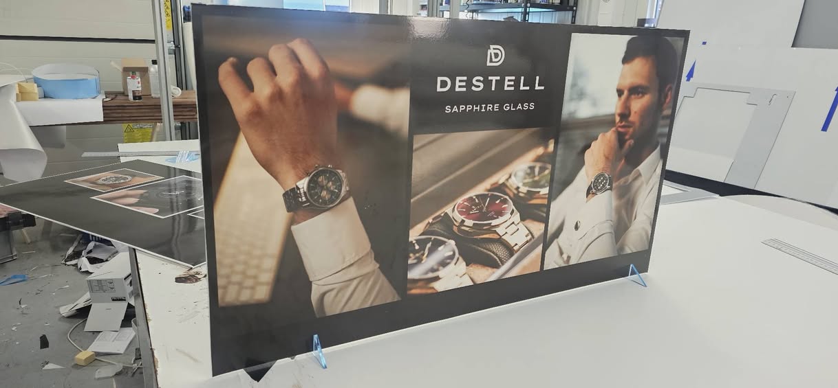 Pianka dwustronna na witrynie - widok 3